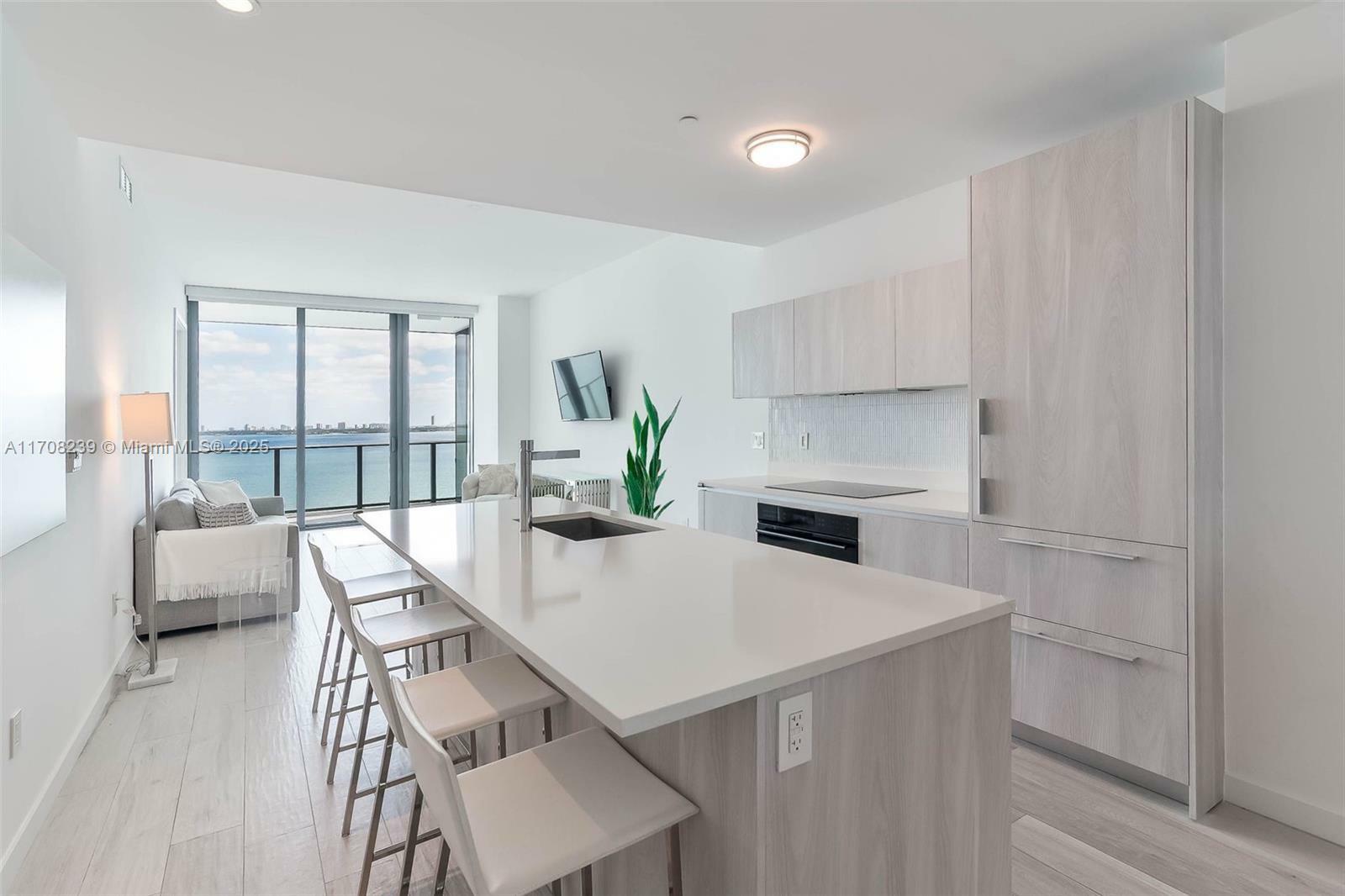 Property Photo: 480 NE 31st St 1503 FL 33137