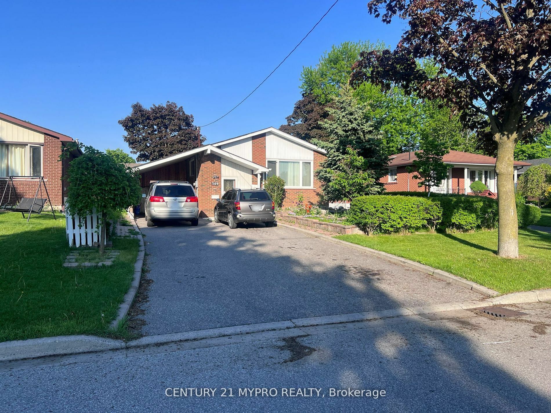 Property Photo:  549 Tennyson Ave  ON L1H 3J9 