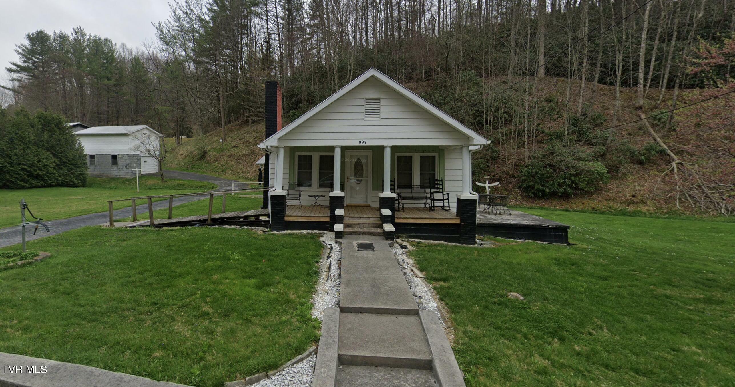 Property Photo:  997 Fairview Road  TN 37658 