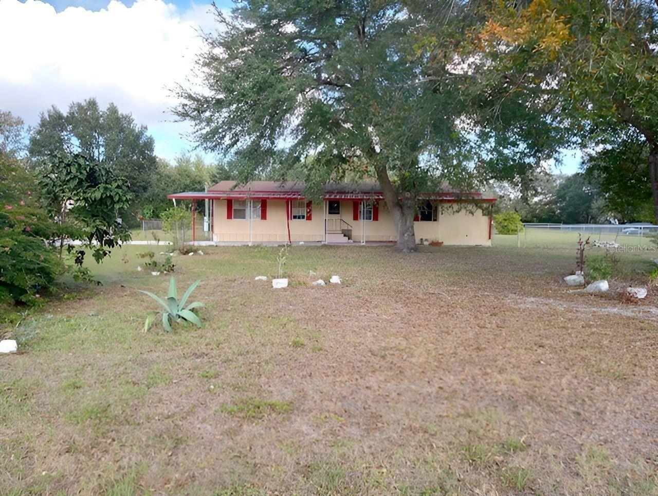 Property Photo:  4022 Carter Court  FL 33868 