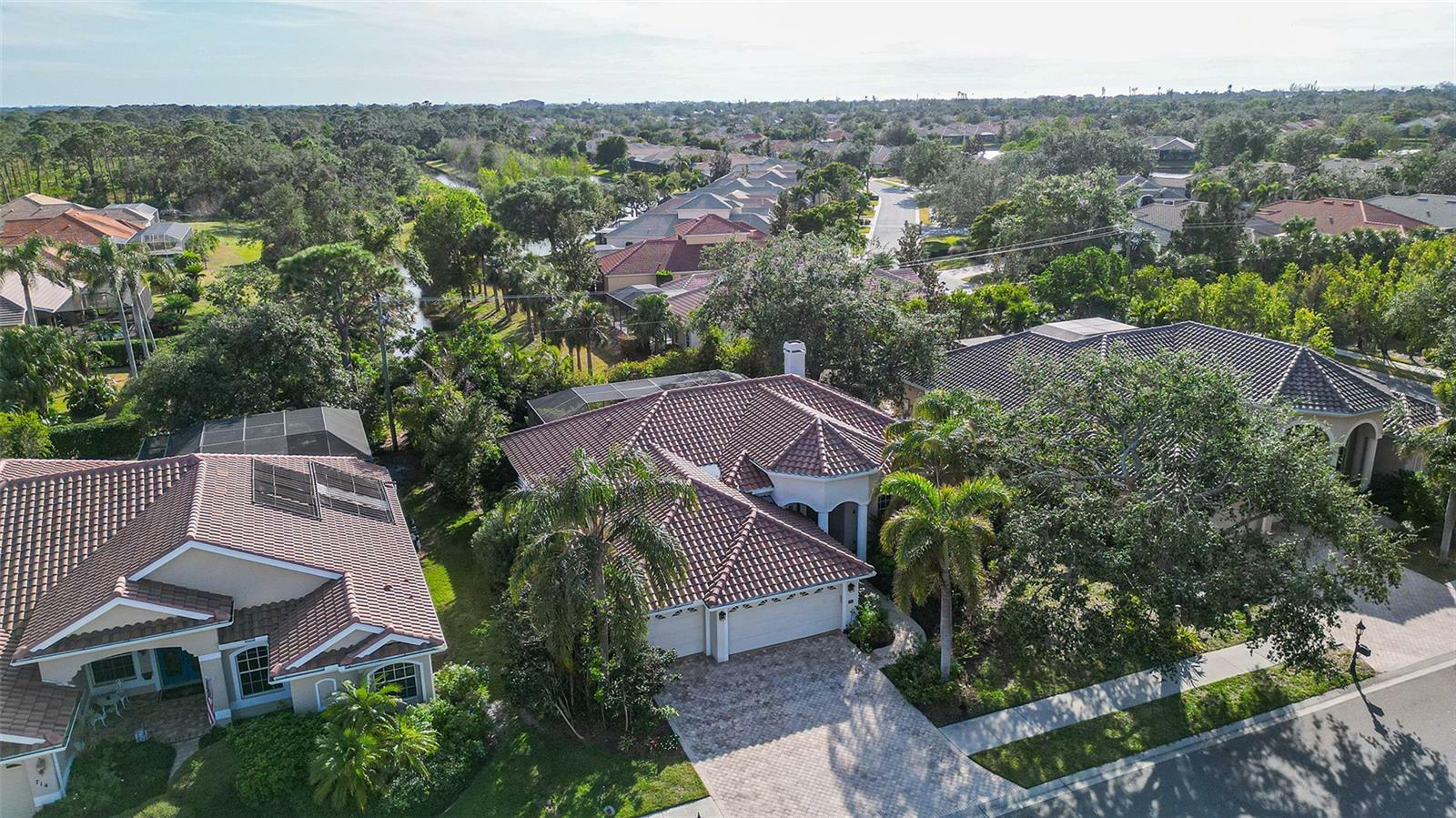 Property Photo:  710 Shadow Bay Way  FL 34229 