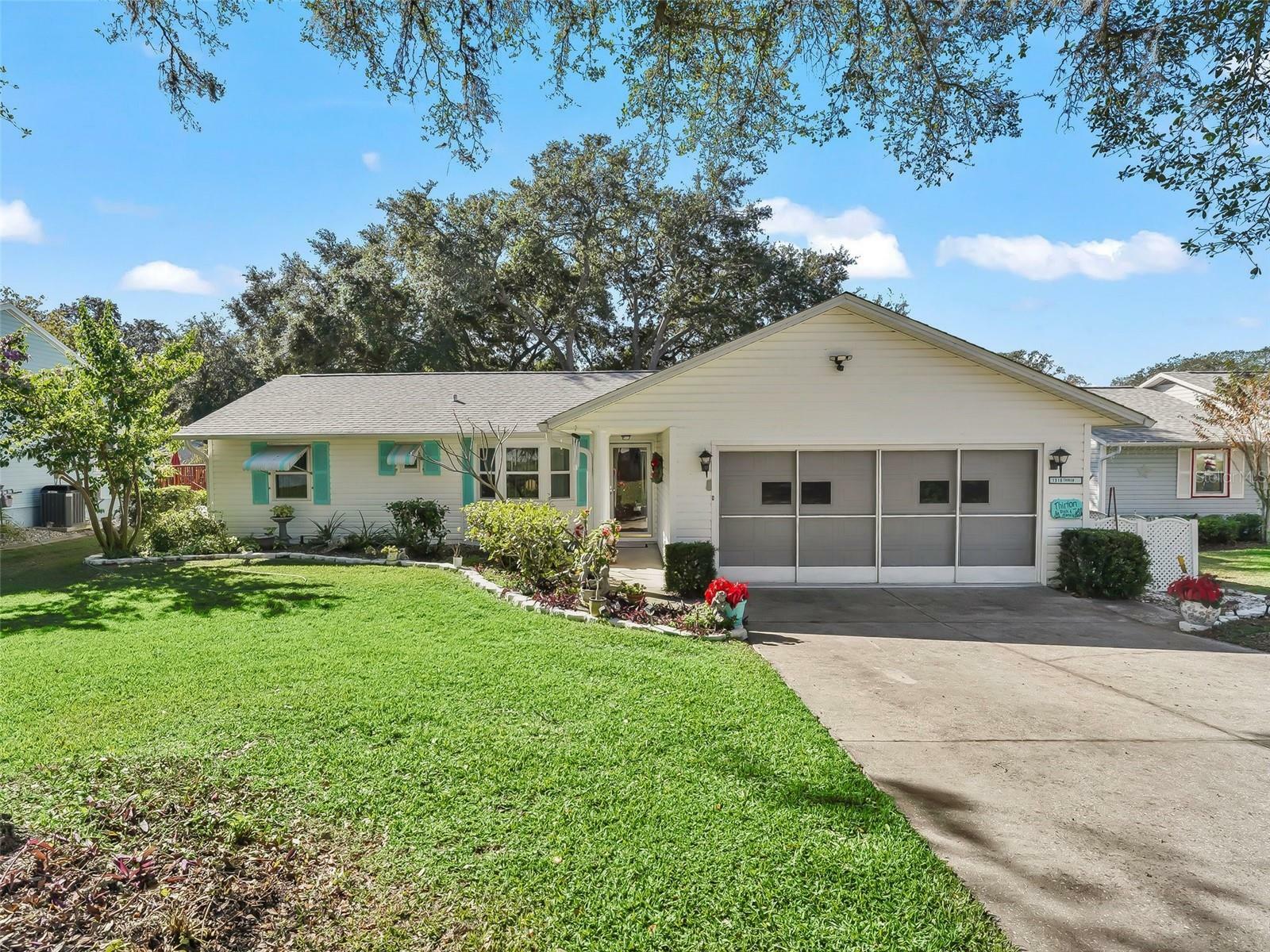 Property Photo:  1310 Moray Court  FL 34788 