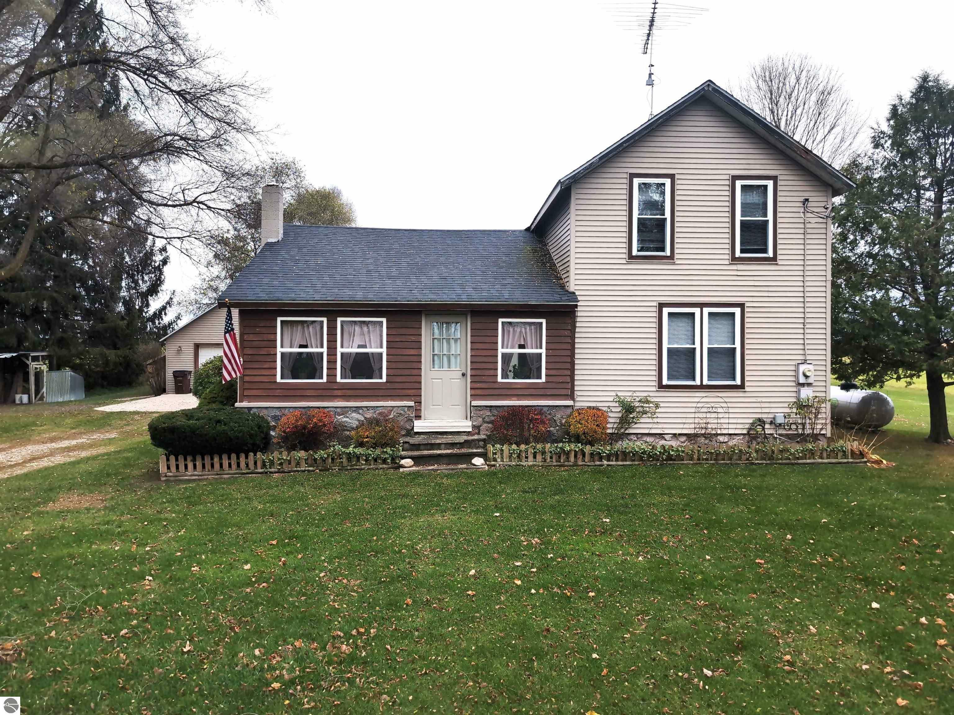 Property Photo:  5660 N Allen Road  MI 48632 