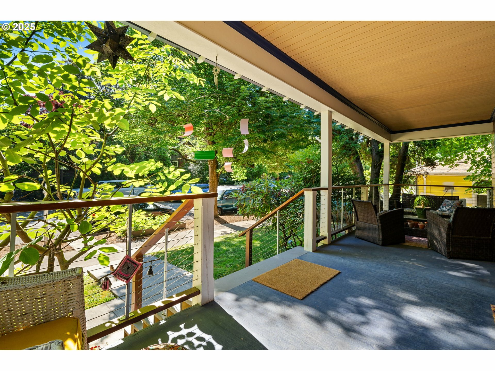 Property Photo: 215 NE 30th Ave OR 97232