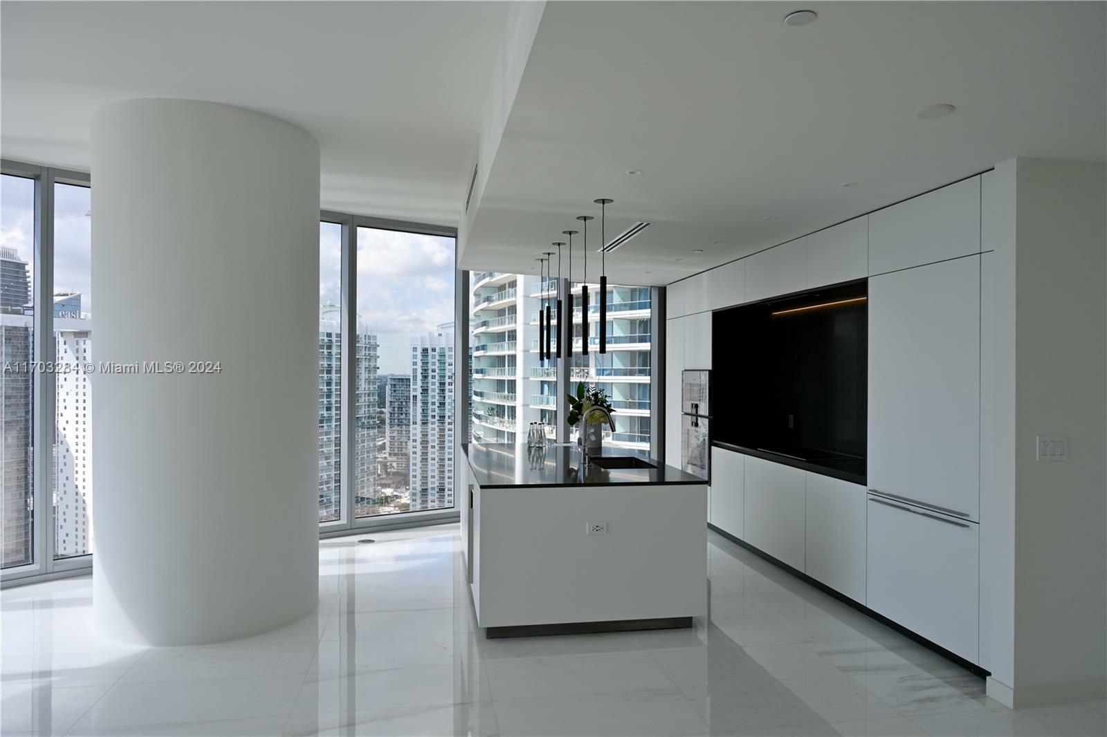 Property Photo:  300 Biscayne Blvd Way 3407  FL 33131 