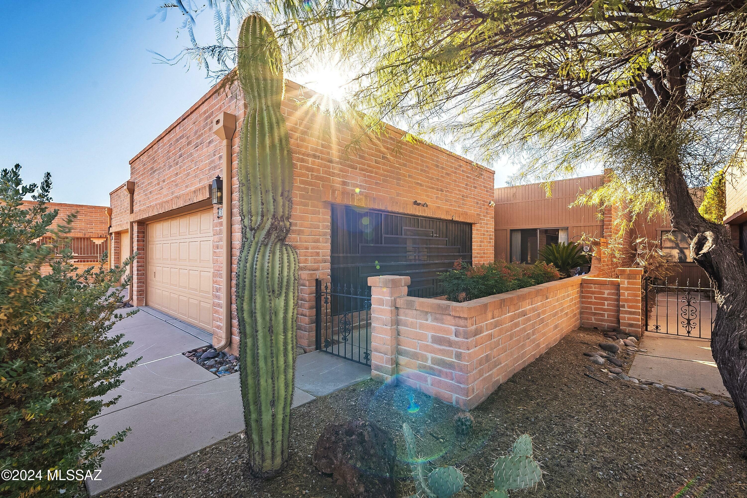 Property Photo:  1663 W Calle Del Grajo  AZ 85622 