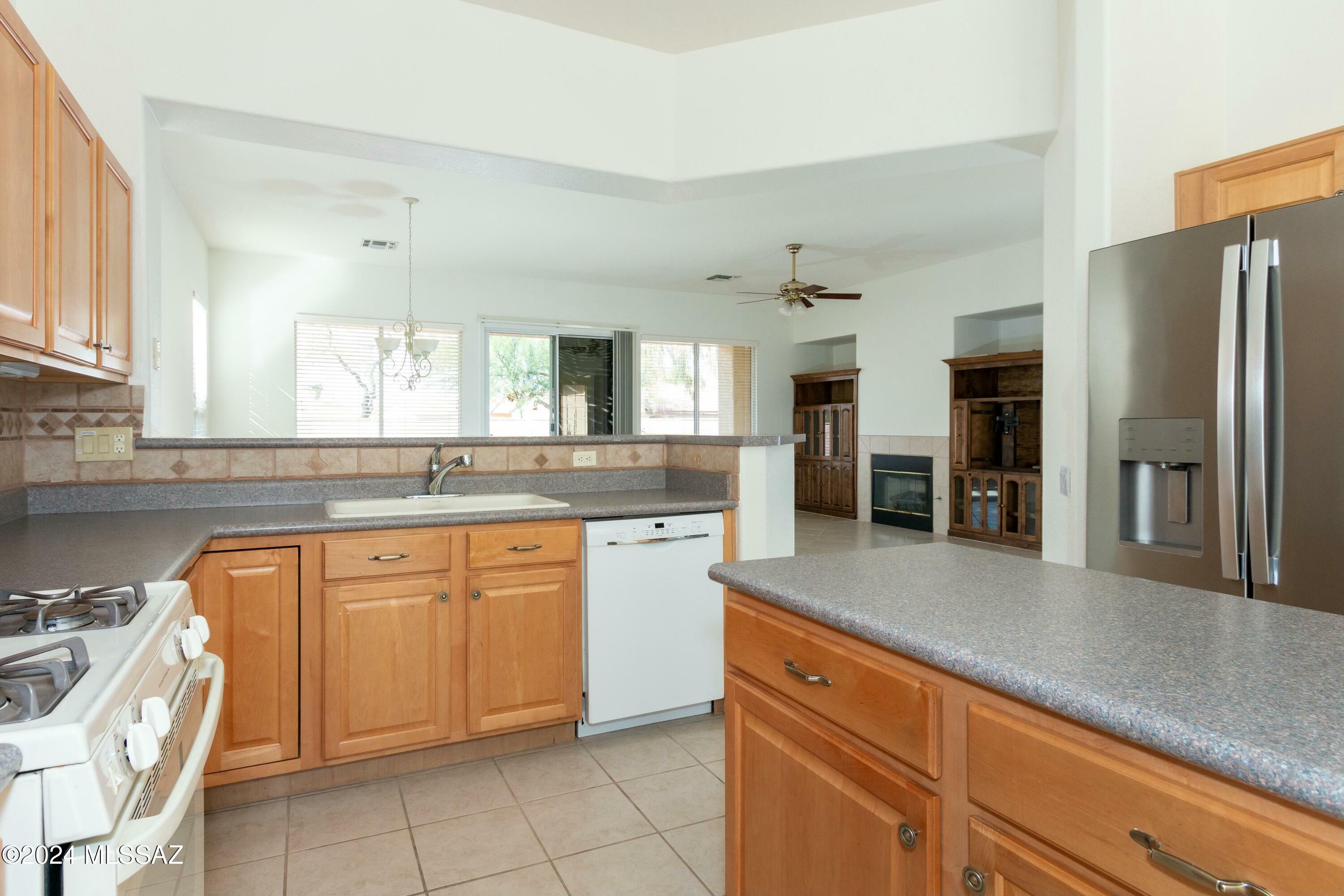 Property Photo:  7540 W Wandering Coyote Drive  AZ 85743 