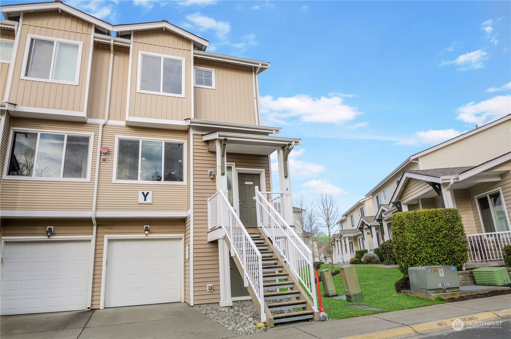 Property Photo:  14915  38th Drive SE Y1168  WA 98012 