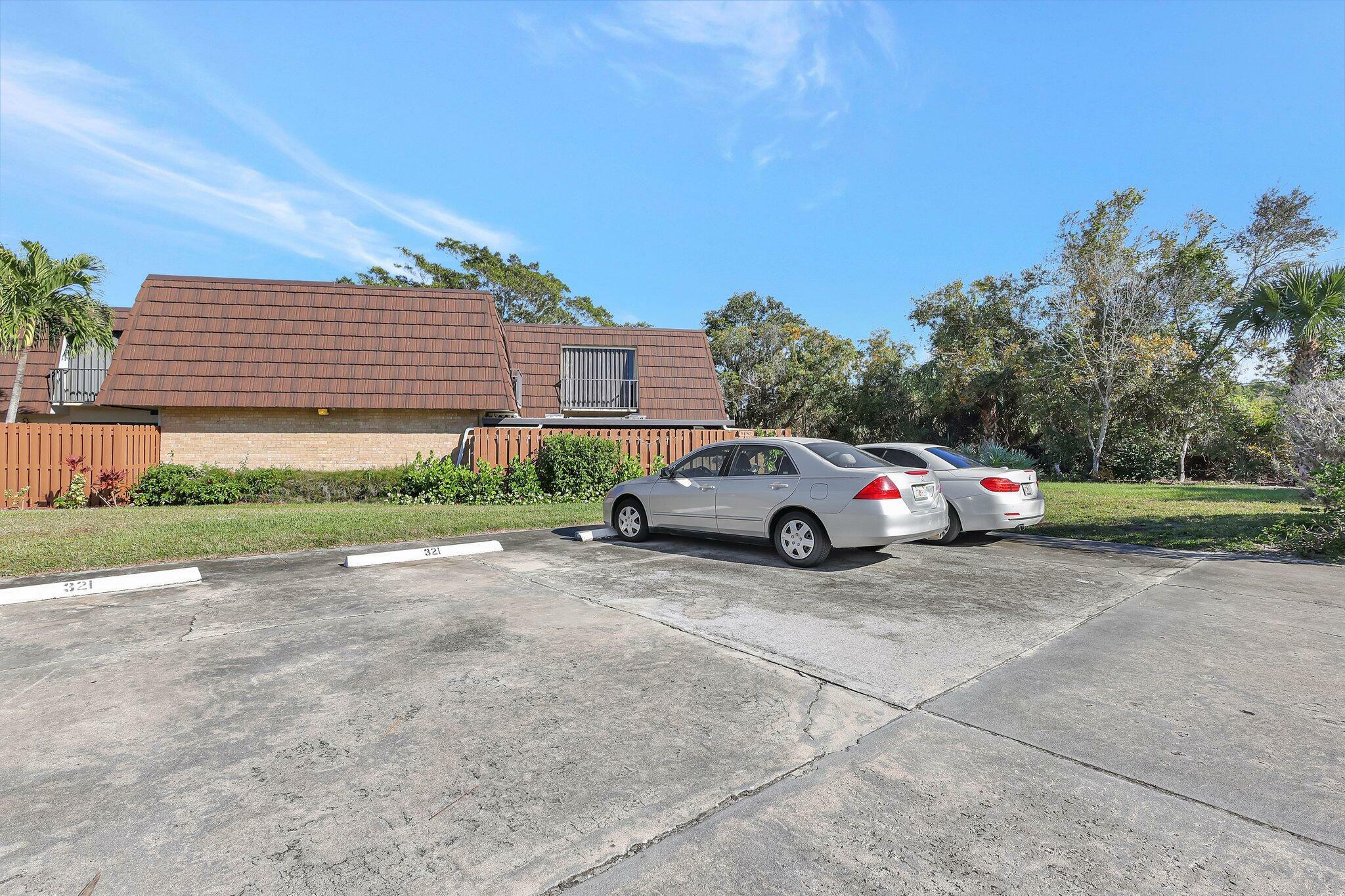 Property Photo:  5852 SE Riverboat Drive  FL 34997 