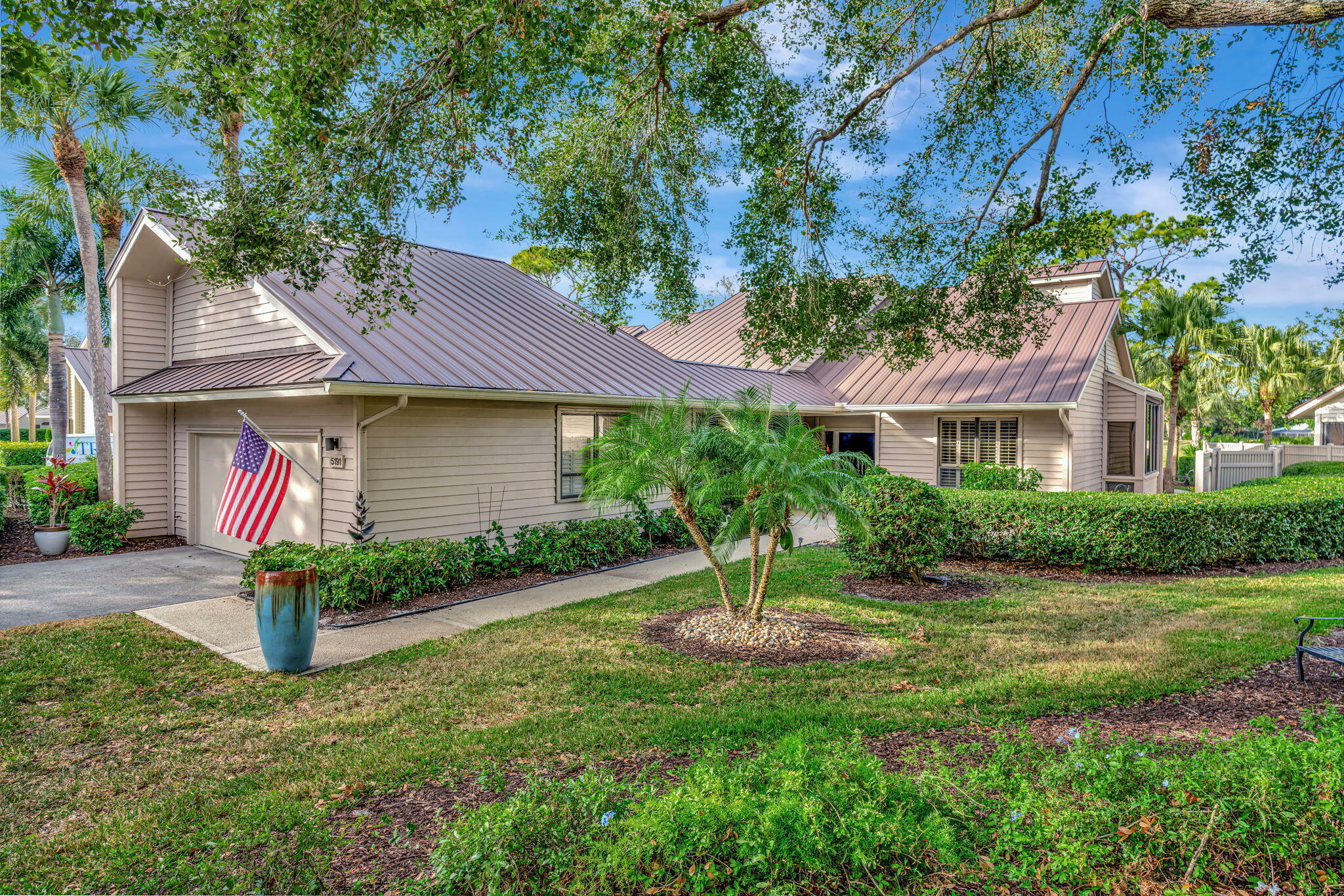 Property Photo:  5191 SE Brandywine Way  FL 34997 