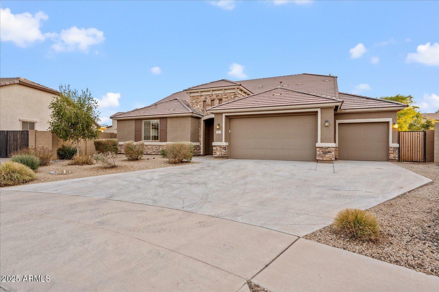 Property Photo:  5531 W Gwen Street  AZ 85339 