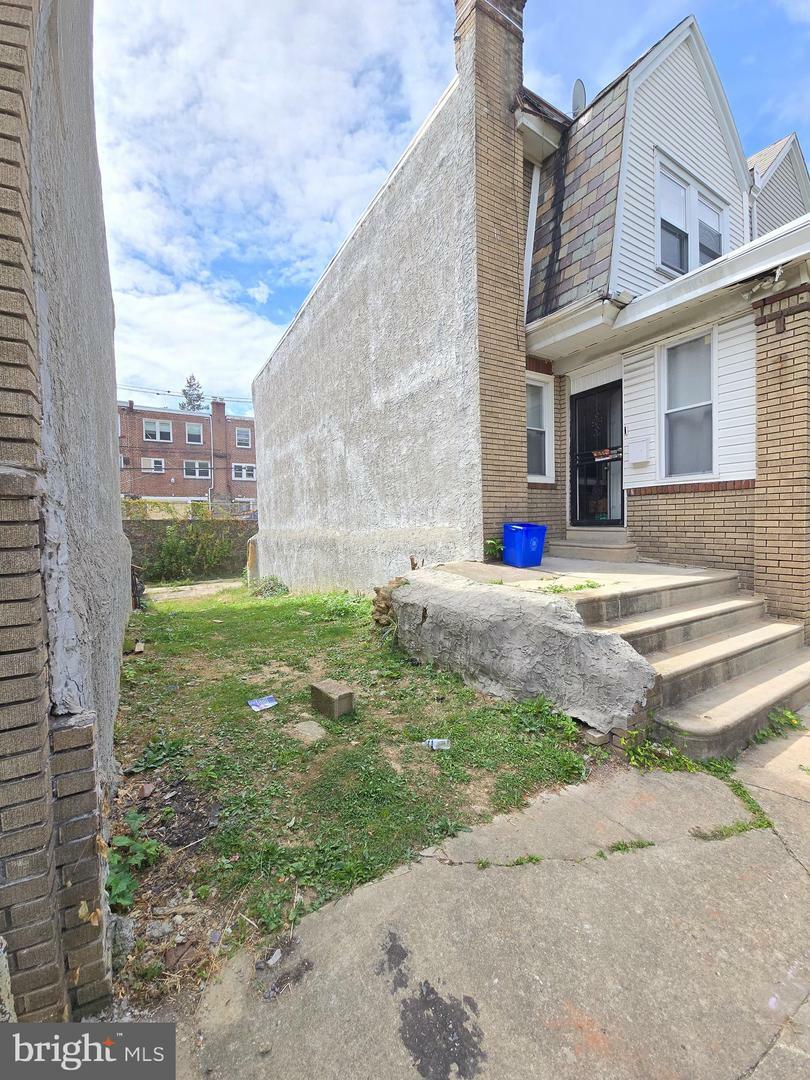 Property Photo:  5744 Kemble Avenue  PA 19141 