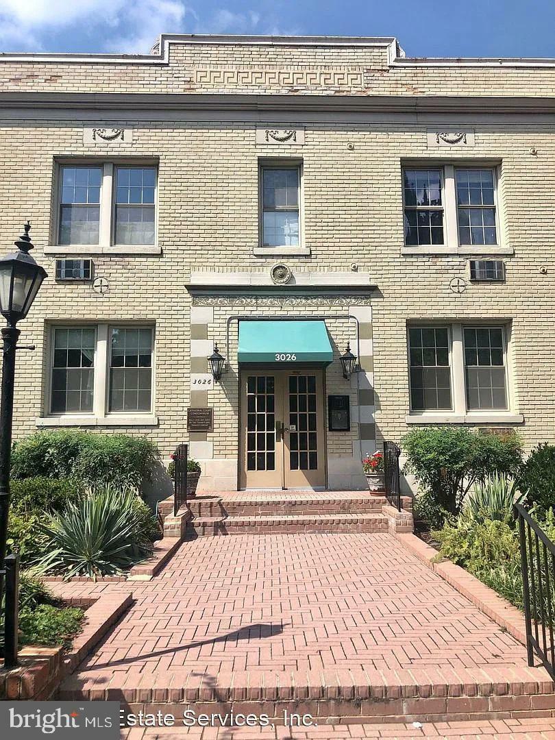 Property Photo: 3026 Wisconsin Avenue NW 108 DC 20016