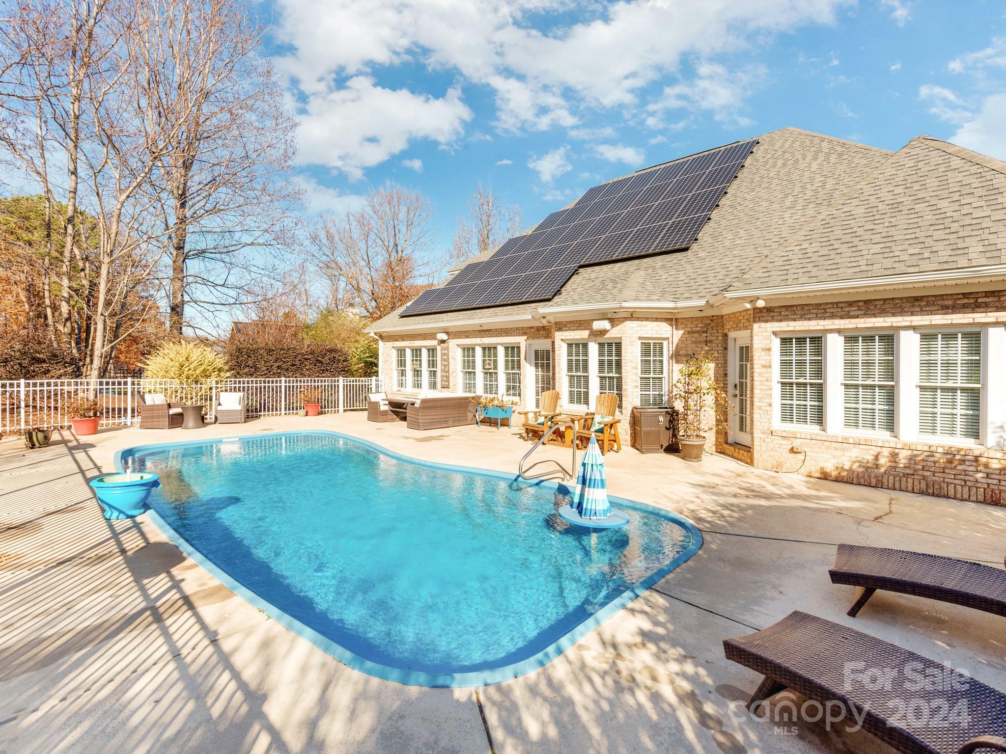 Property Photo:  4509 Long Cove Drive  NC 28037 