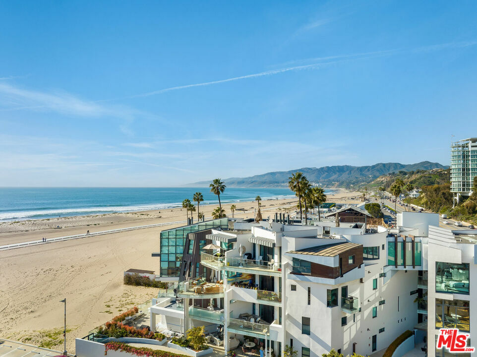 270   Palisades Beach Rd 401  Santa Monica CA 90402 photo