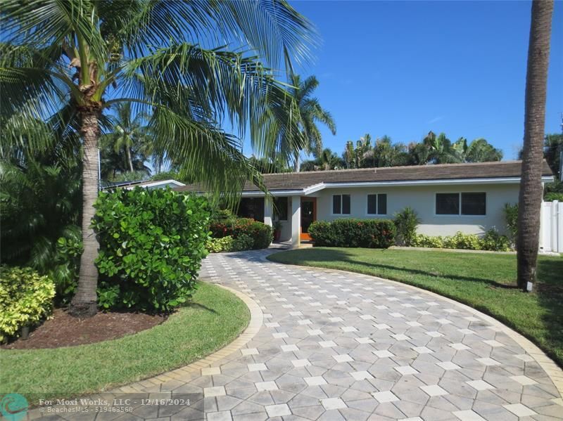 Property Photo:  333 NE 28th St  FL 33334 