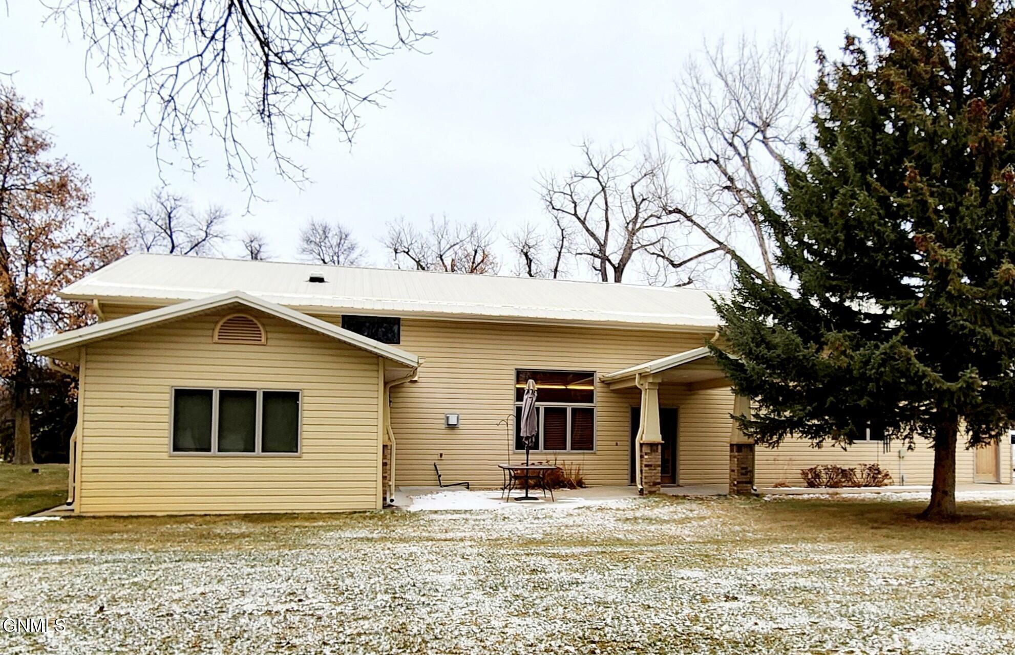 Property Photo: 4500 Thornburg Drive ND 58504