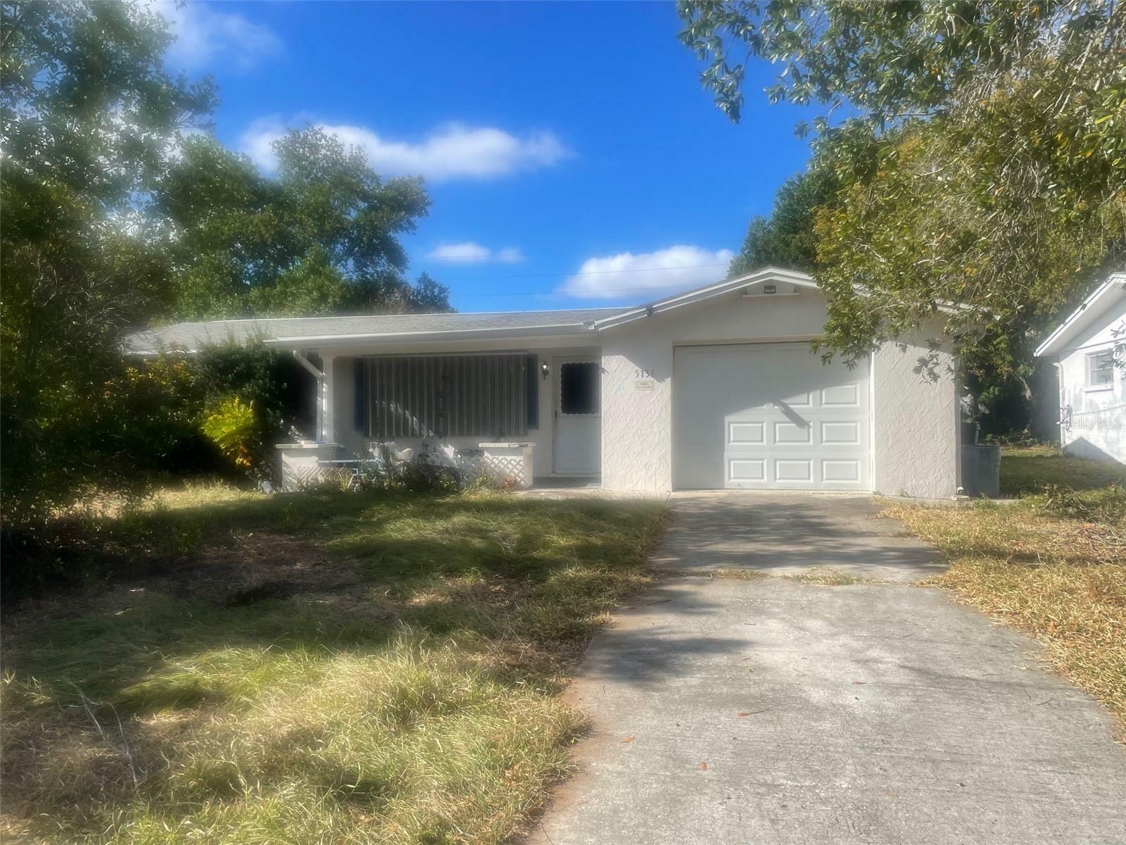 Property Photo:  5136 Skyland Drive  FL 34690 