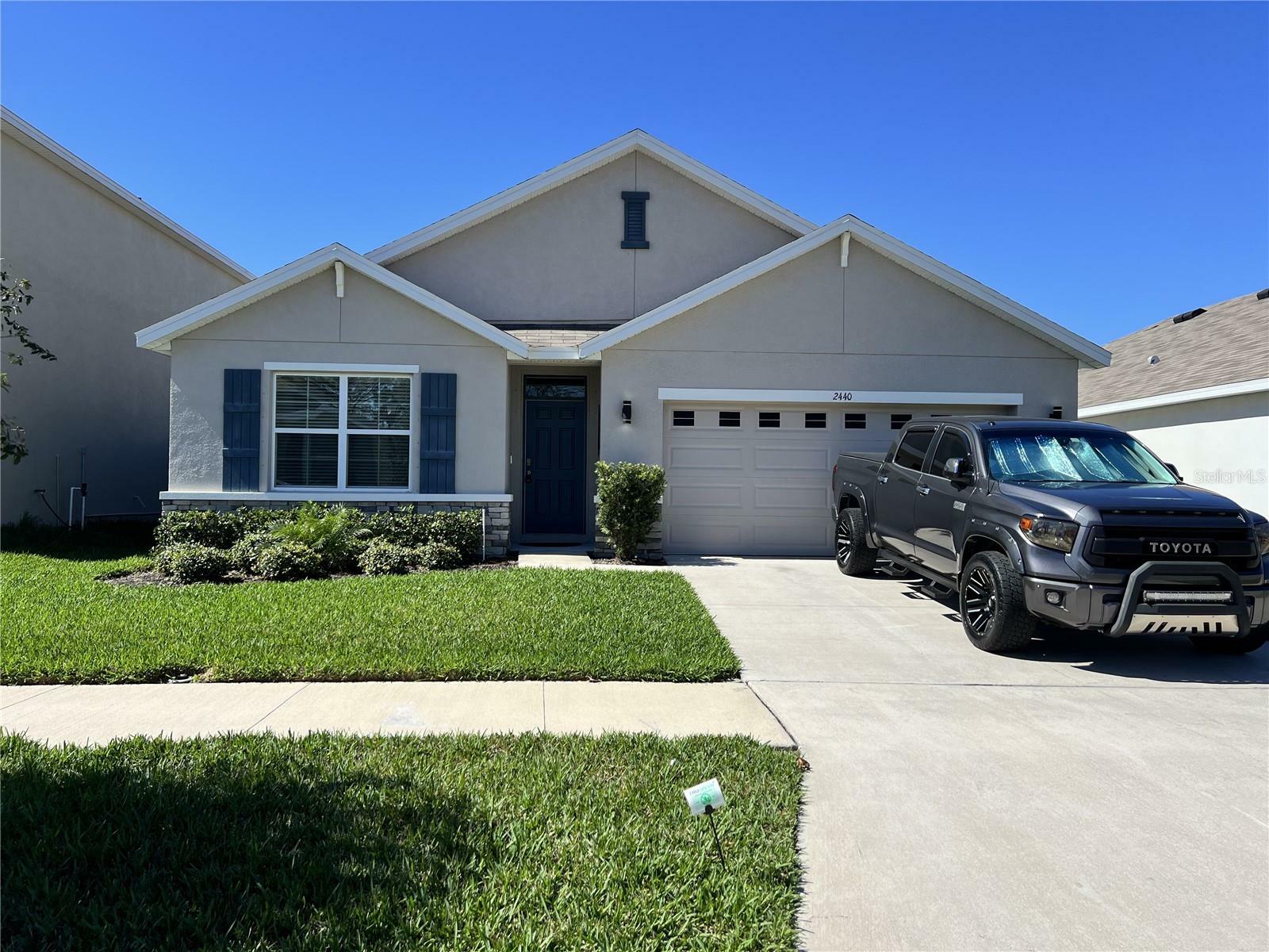 Property Photo: 2440 Knight Island Drive FL 33511