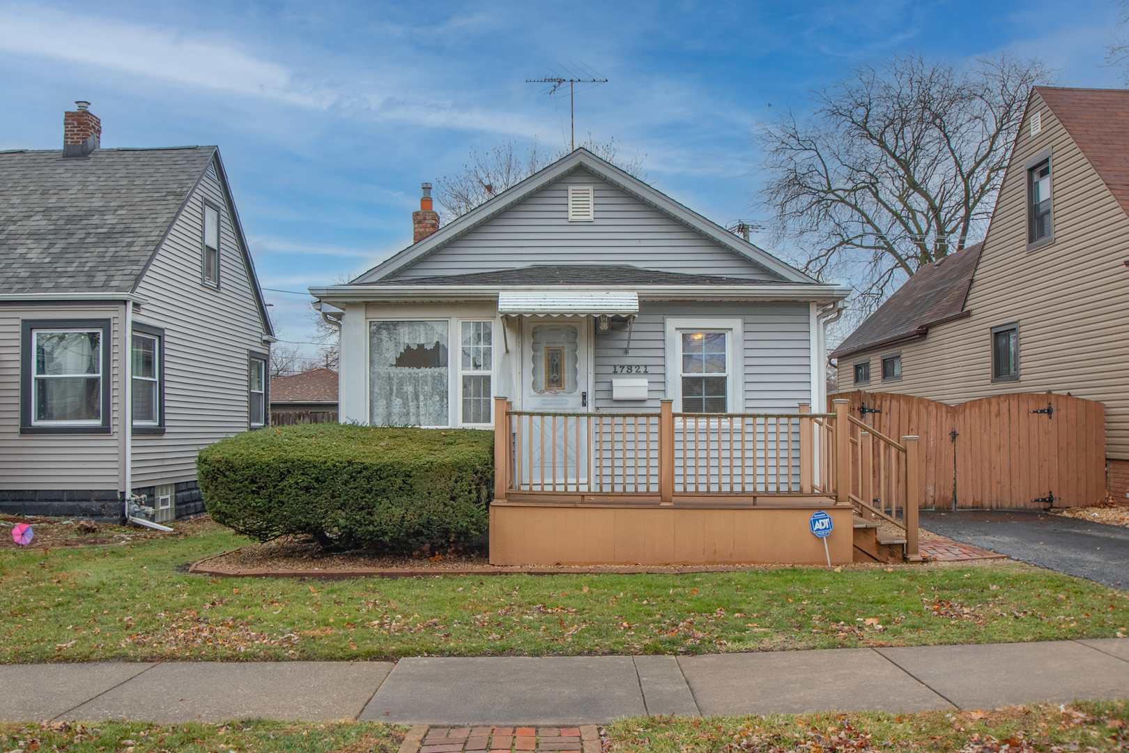 Property Photo:  17821 Glen Oak Avenue  IL 60438 