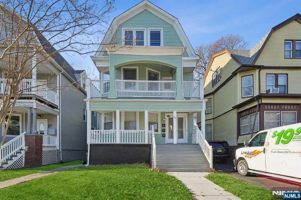 Property Photo:  85 Eppirt Street 2  NJ 07018 