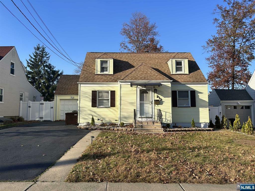 Property Photo:  213 Washington Avenue  NJ 07407 