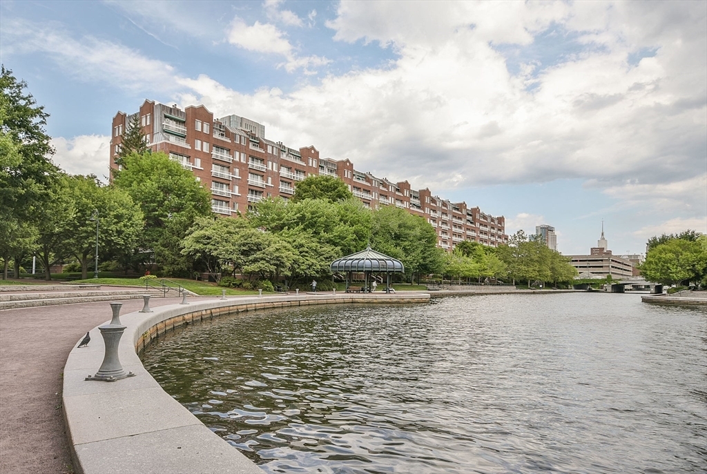 Property Photo:  6 Canal Park 102  MA 02141 