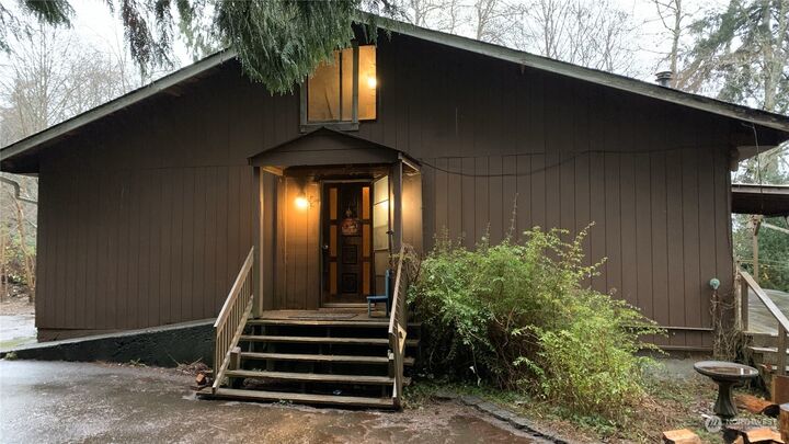 Property Photo:  7108  Central Park Drive  WA 98520 