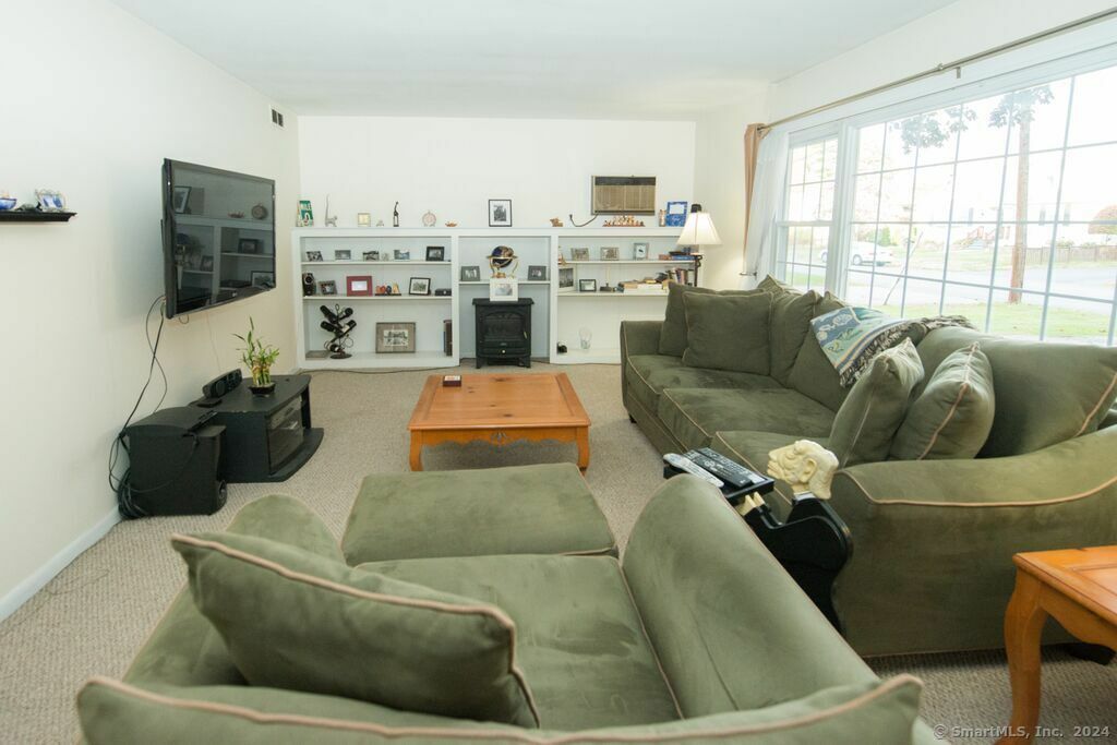 Property Photo:  51 Waller Road  CT 06606 