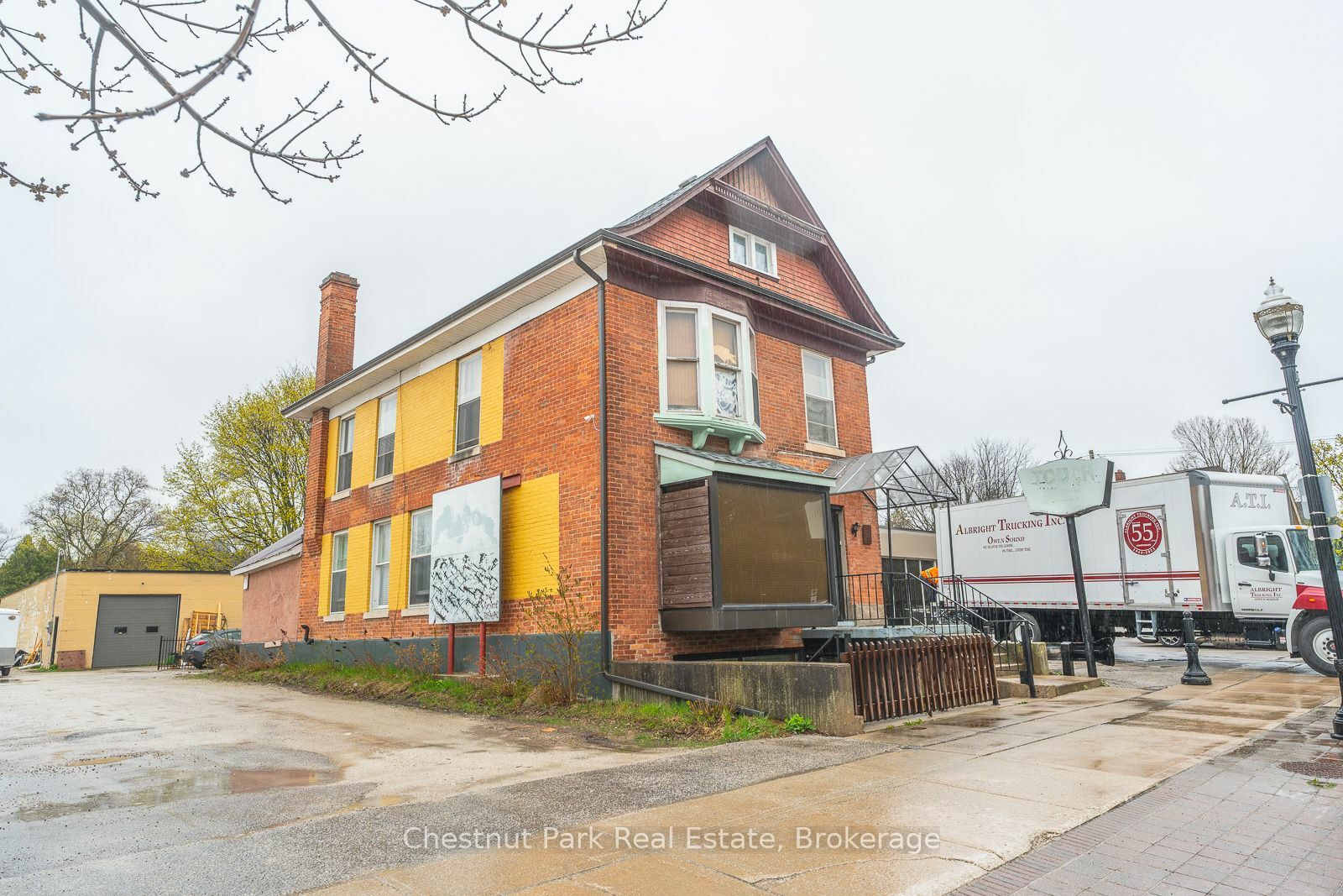 715 2nd Ave E  Owen Sound ON N4K 2G9 photo