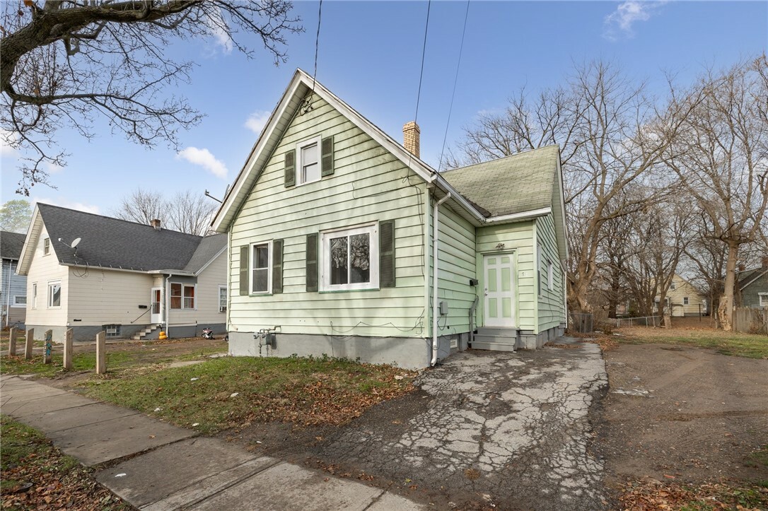 Property Photo:  74 Kosciusko Street  NY 14621 