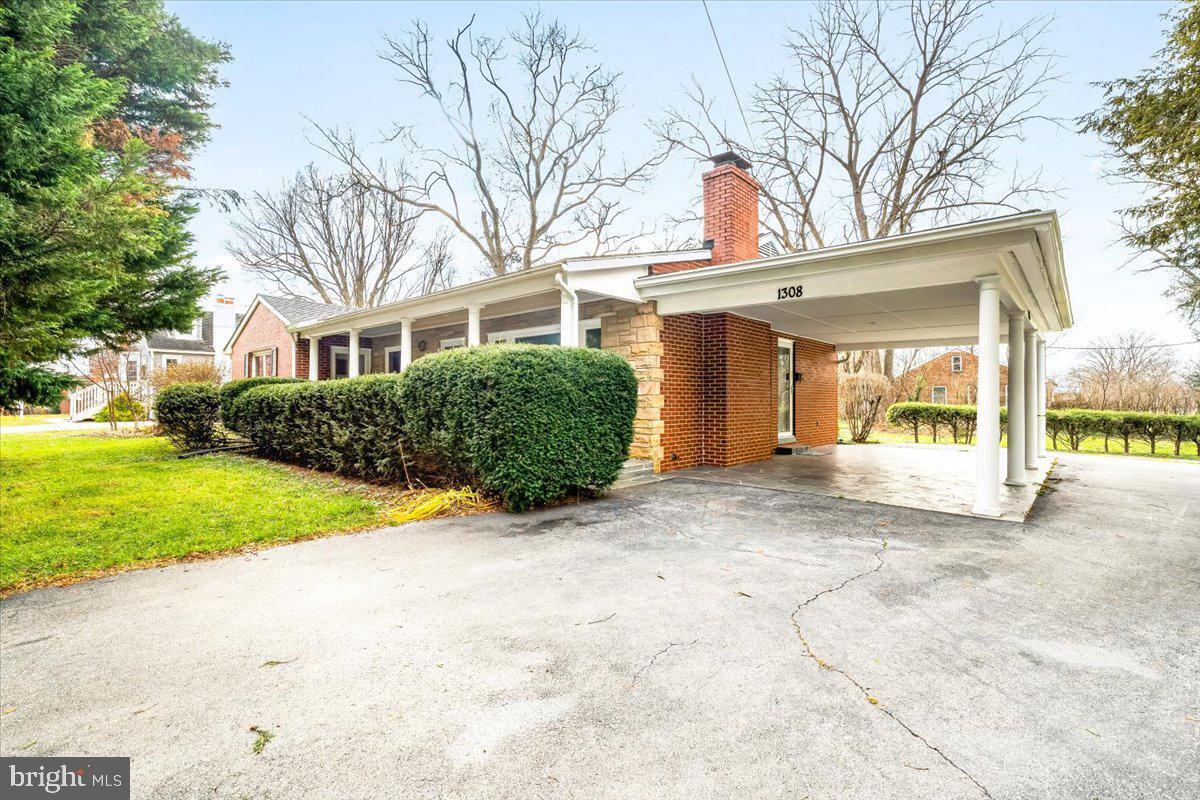 Property Photo:  1308 W 7th Street  MD 21702 