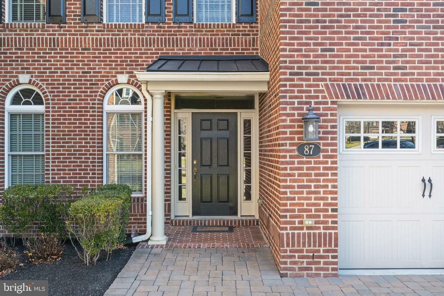 Property Photo:  87 Rittenhouse Circle  PA 18940 