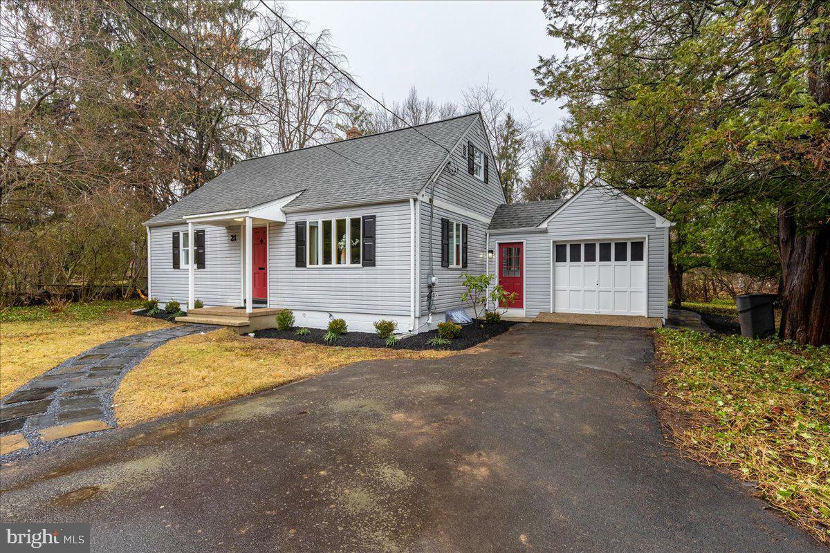 Property Photo:  21 Grover Avenue  NJ 08540 