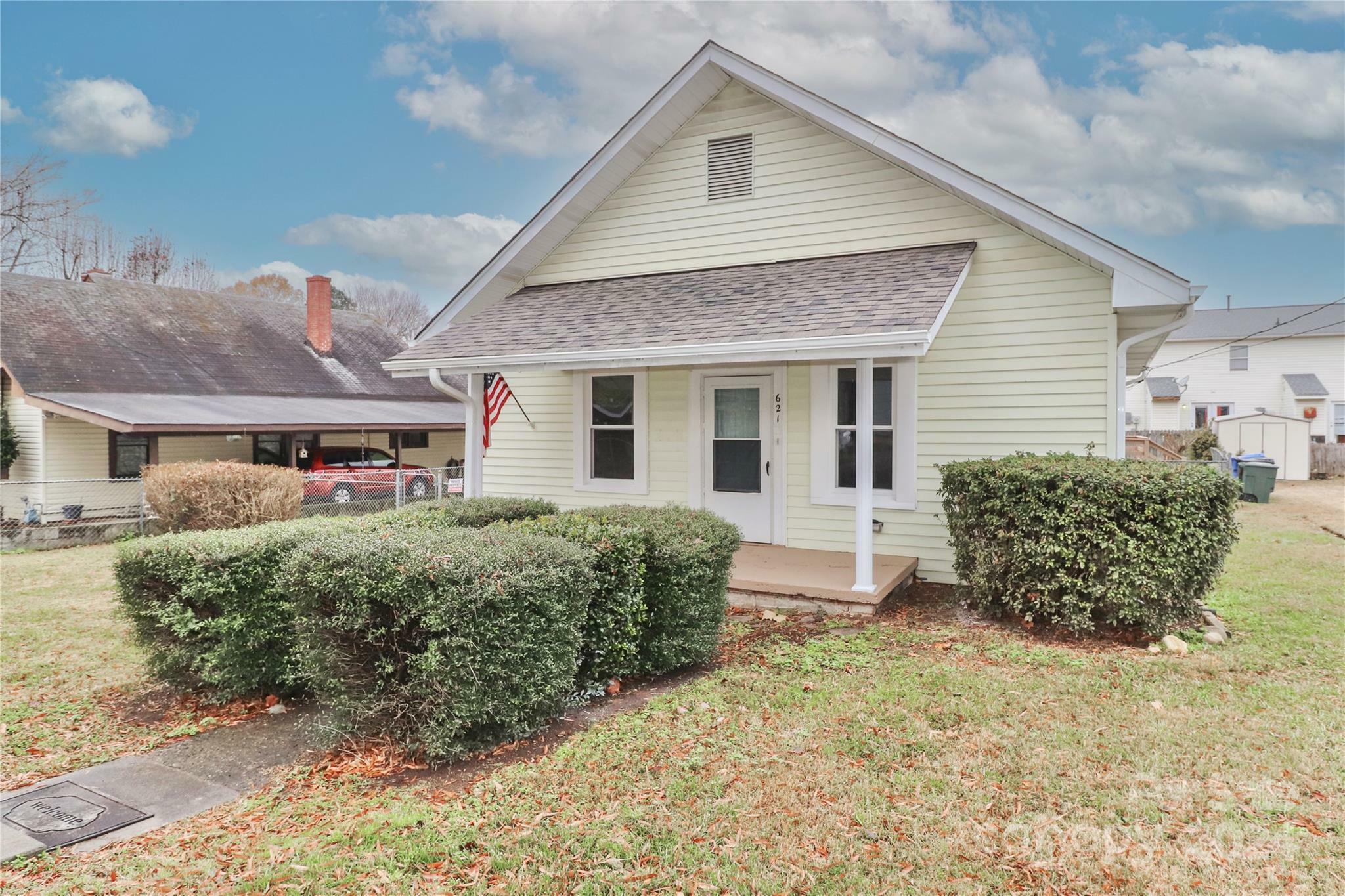 Property Photo:  621 Spruce Street  NC 28115 