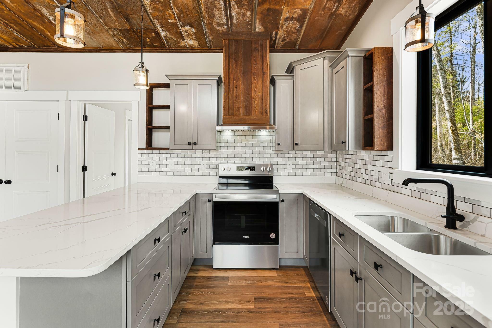 Property Photo: 139 Duck Pond Drive NC 28748