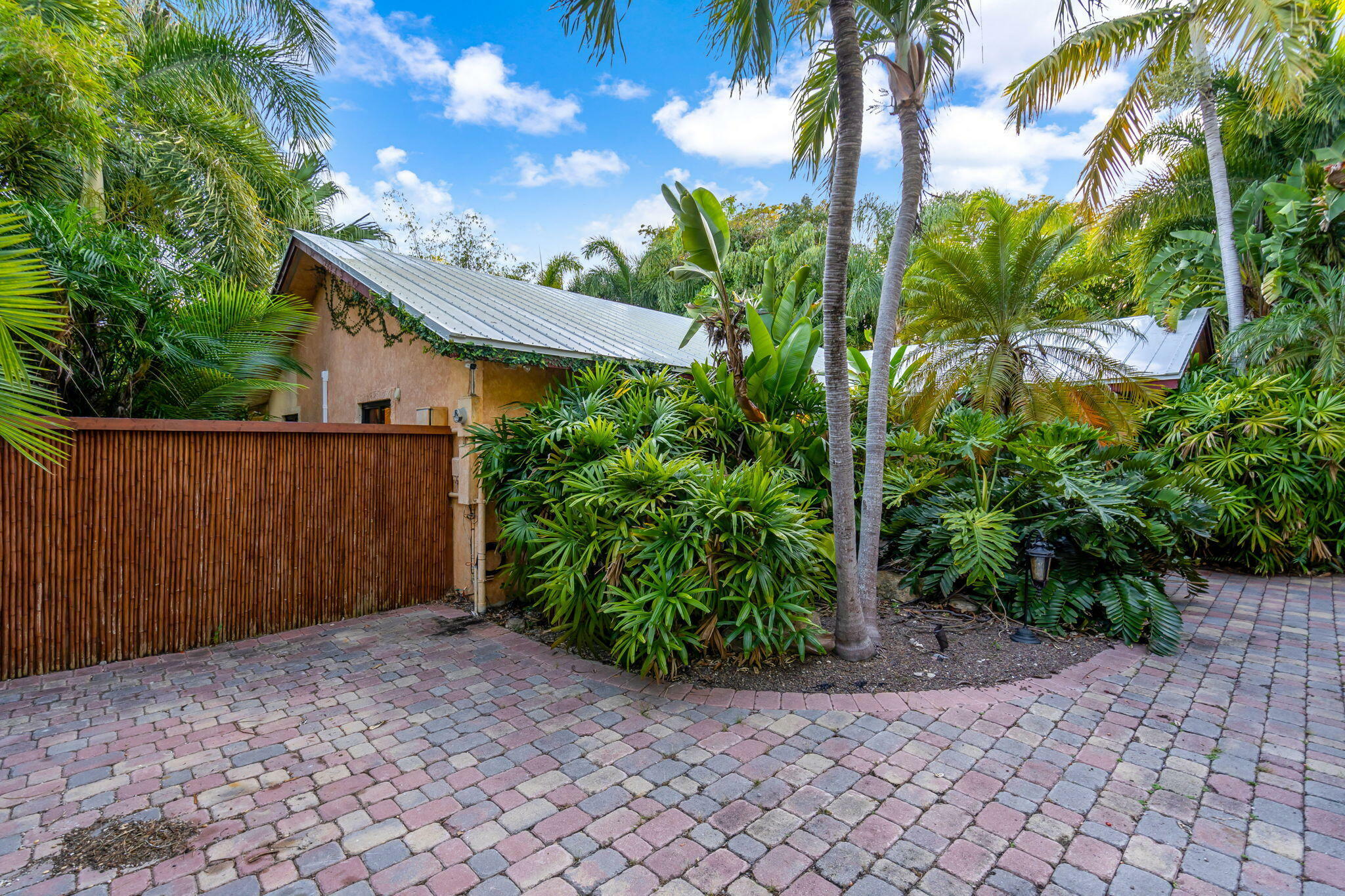 Property Photo:  9 Bass Avenue  FL 33037 