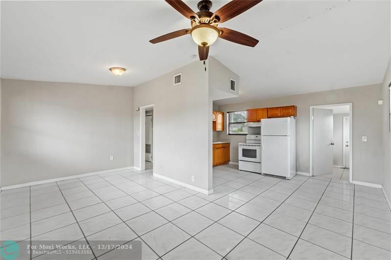 Property Photo:  3710 SW 45th Ave  FL 33023 