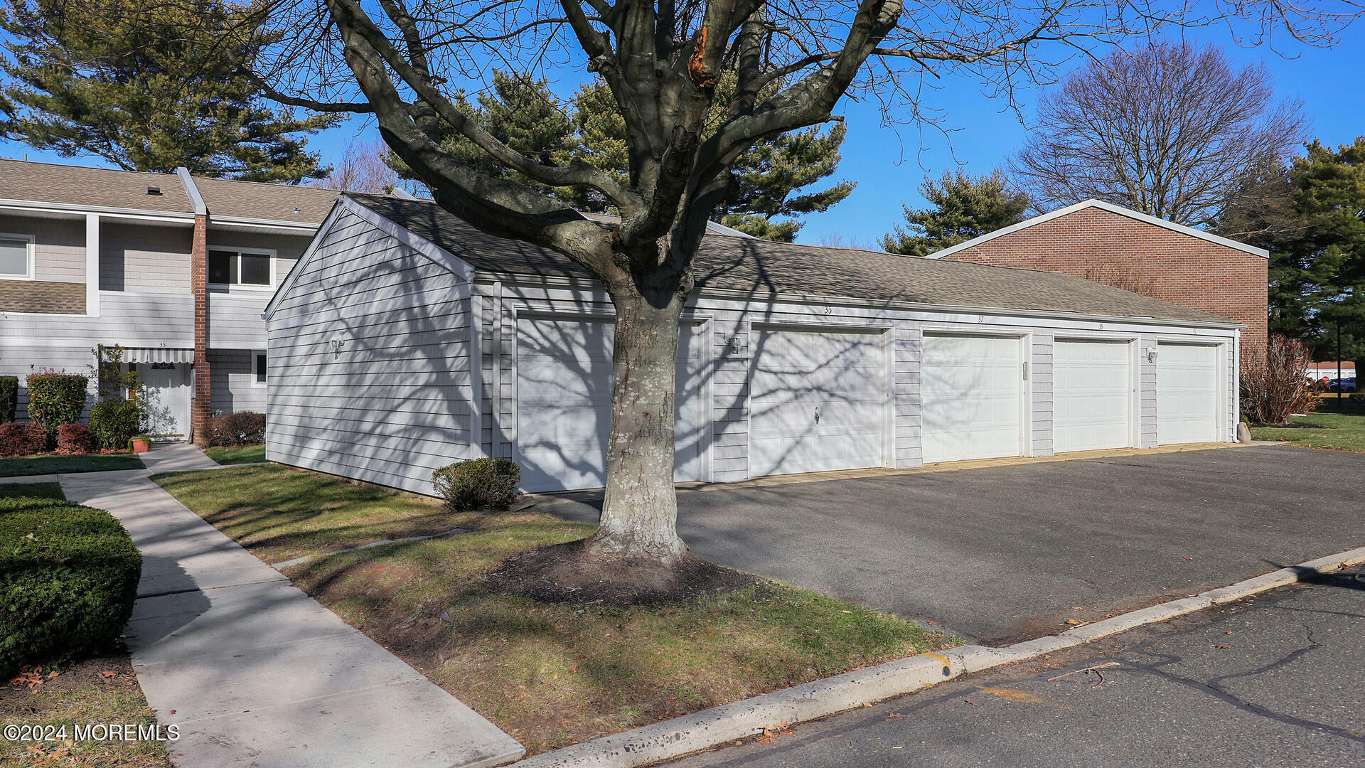 Property Photo:  37 Locust Way Way  NJ 07762 