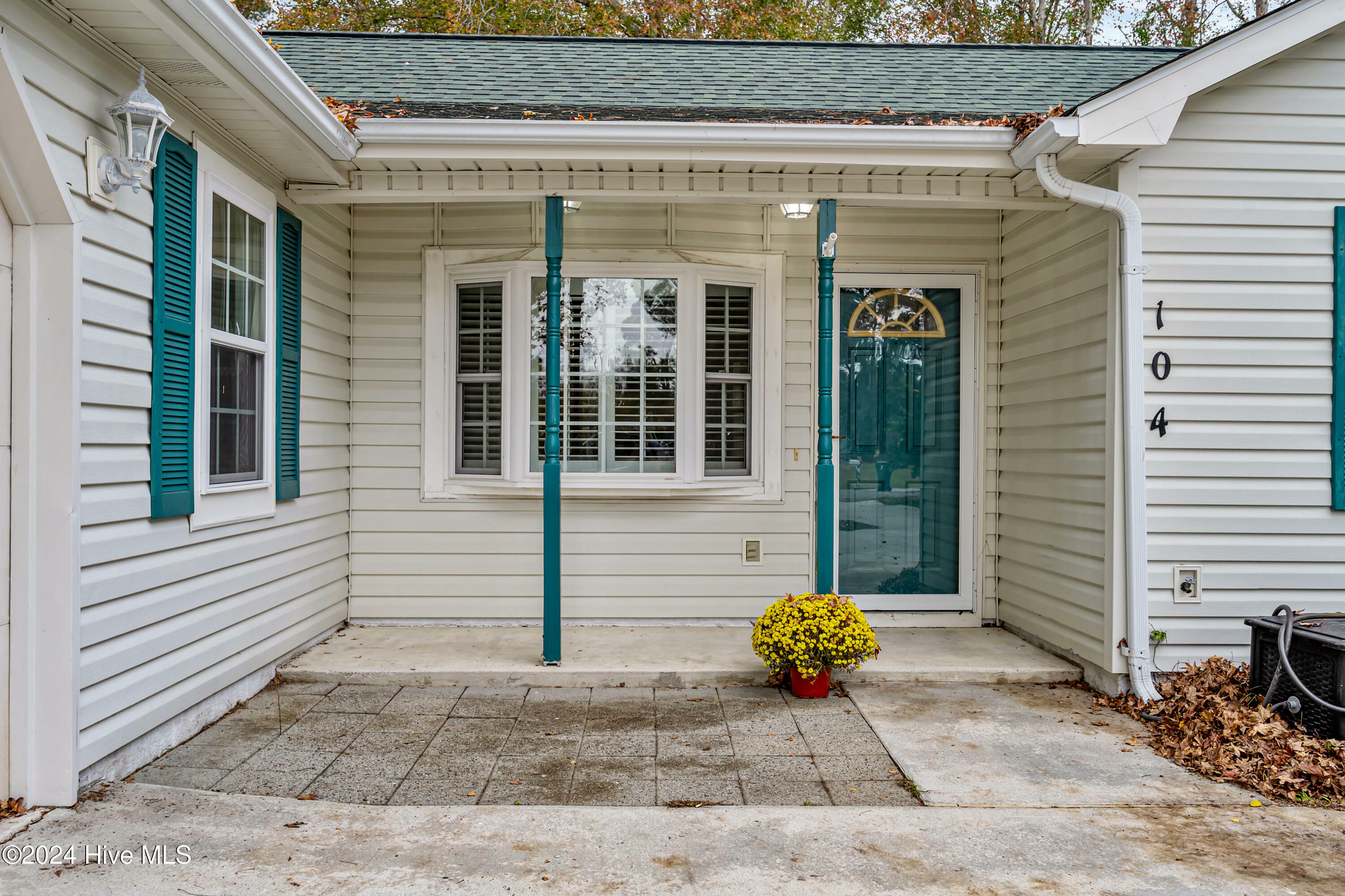 Property Photo: 104 Donna Court NC 28539
