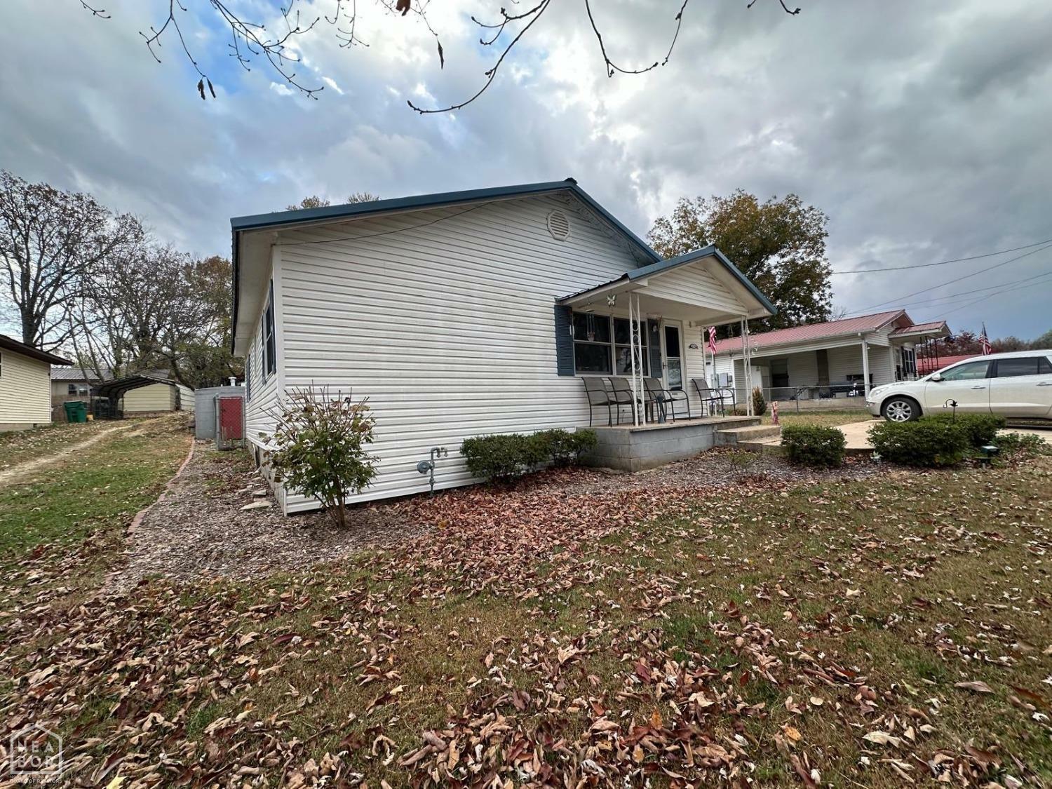 Property Photo:  604 Girard Street  AR 72634 