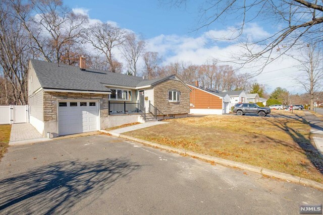 Property Photo:  584 Columbia Street  NJ 07646 