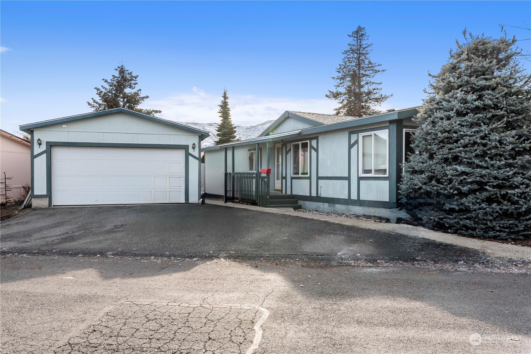 1611  Methow Street 21  Wenatchee WA 98801 photo