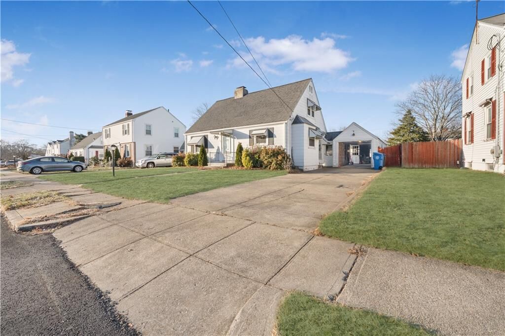 Property Photo:  194 Ausdale Road  RI 02910 