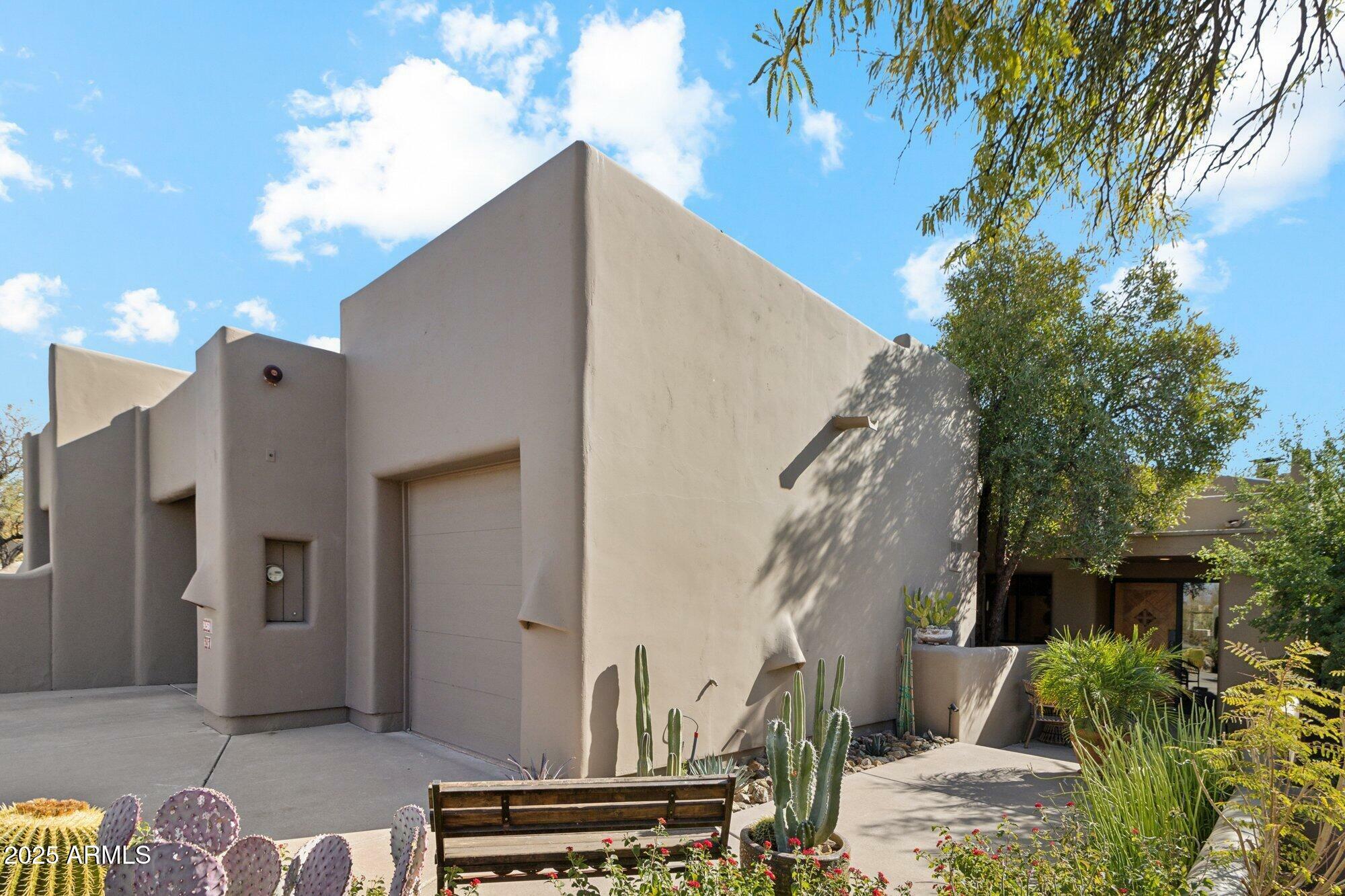 Property Photo: 9250 E Whitethorn Circle AZ 85266