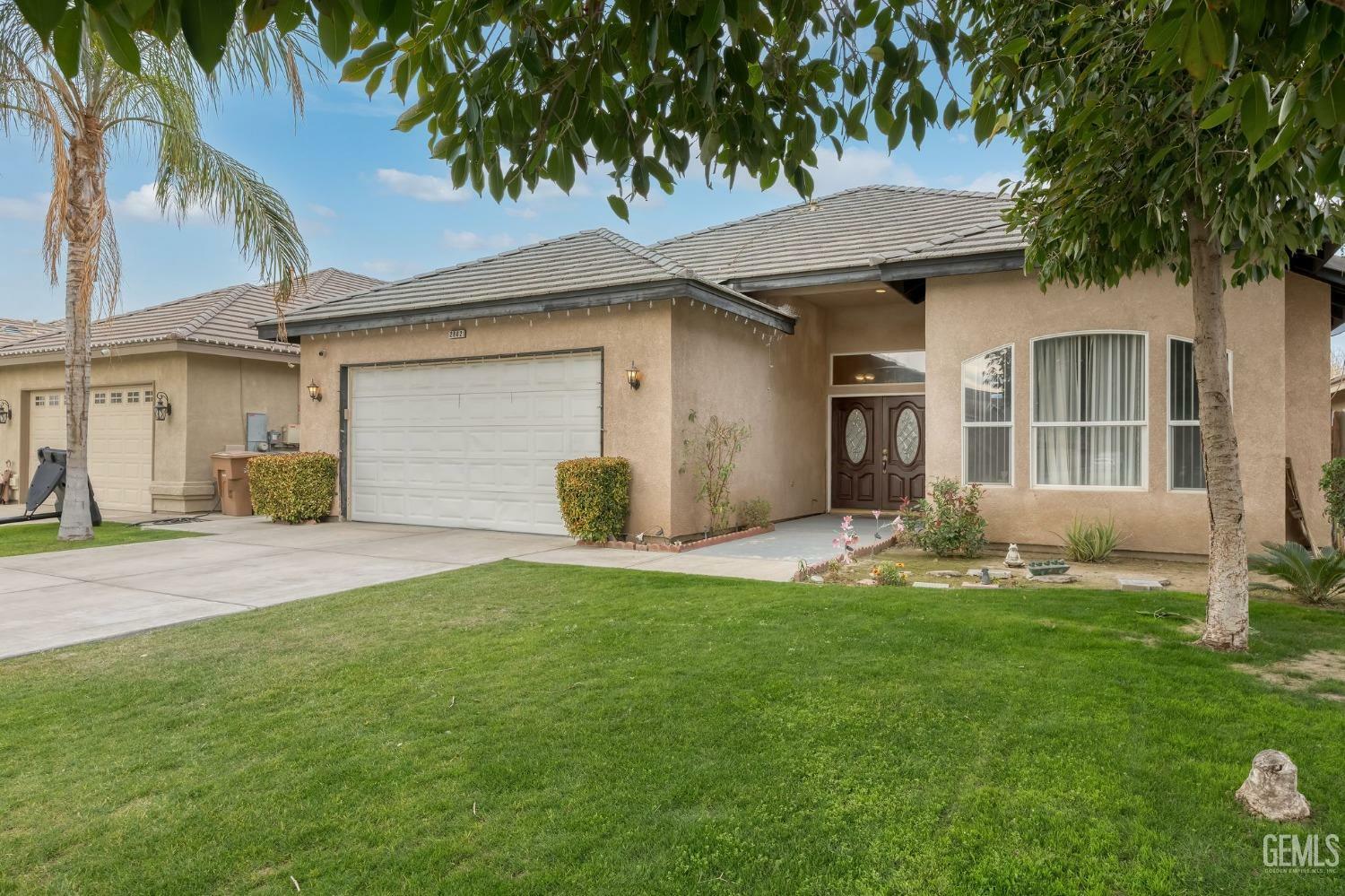 Property Photo:  2802 Silver Shore Lane  CA 93313 