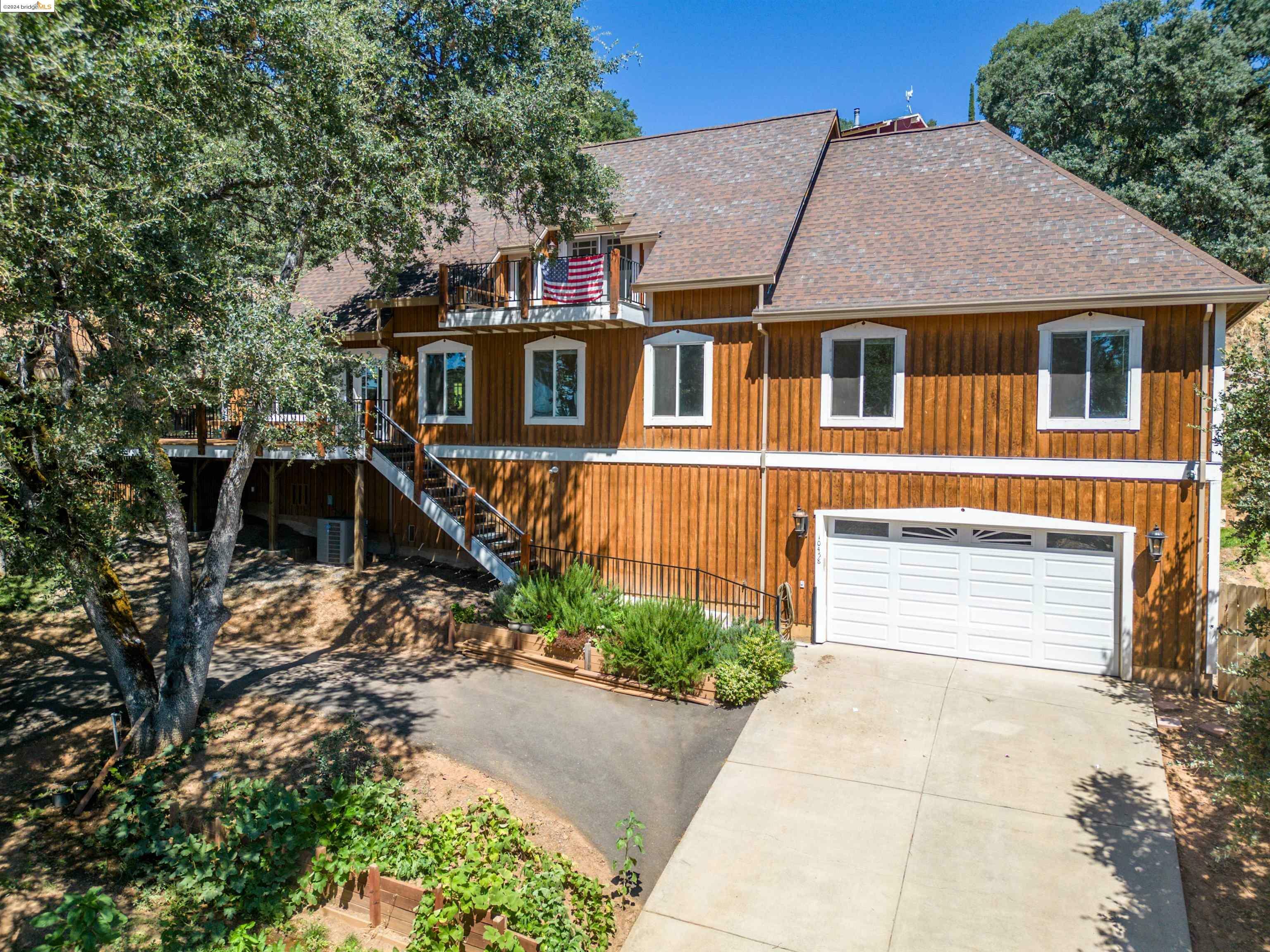 Property Photo:  10458 Chatten Ct  CA 95423 