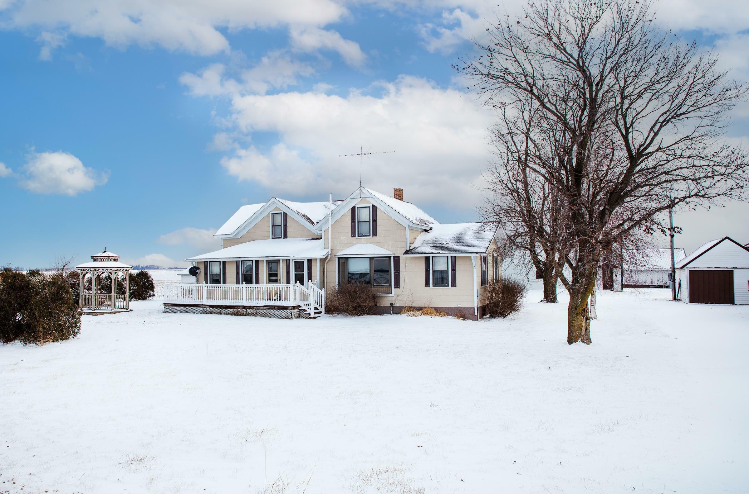 Property Photo:  1931 Piedmont Avenue  IA 50676 