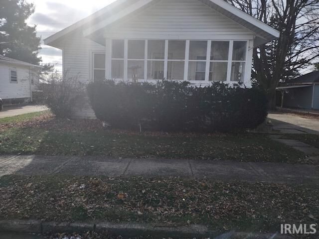 Property Photo:  1801 E 4th Street  IN 46544-3104 