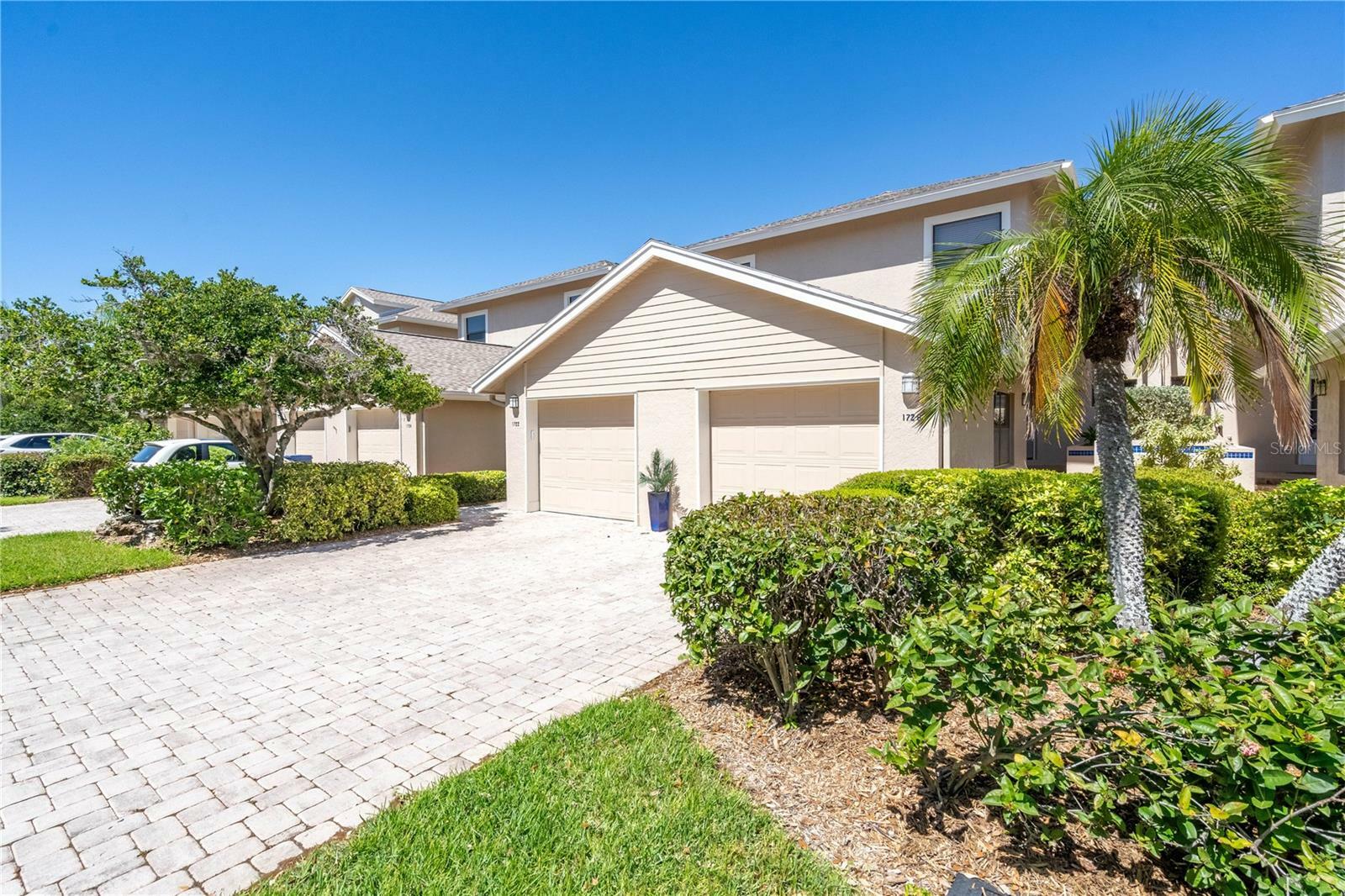 Property Photo:  1720 Starling Drive 103  FL 34231 